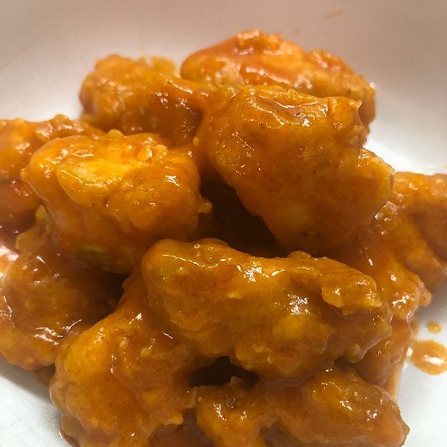Order Boneless Wings food online from Wings Things Subs Pizza and More store, Gwynn Oak on bringmethat.com