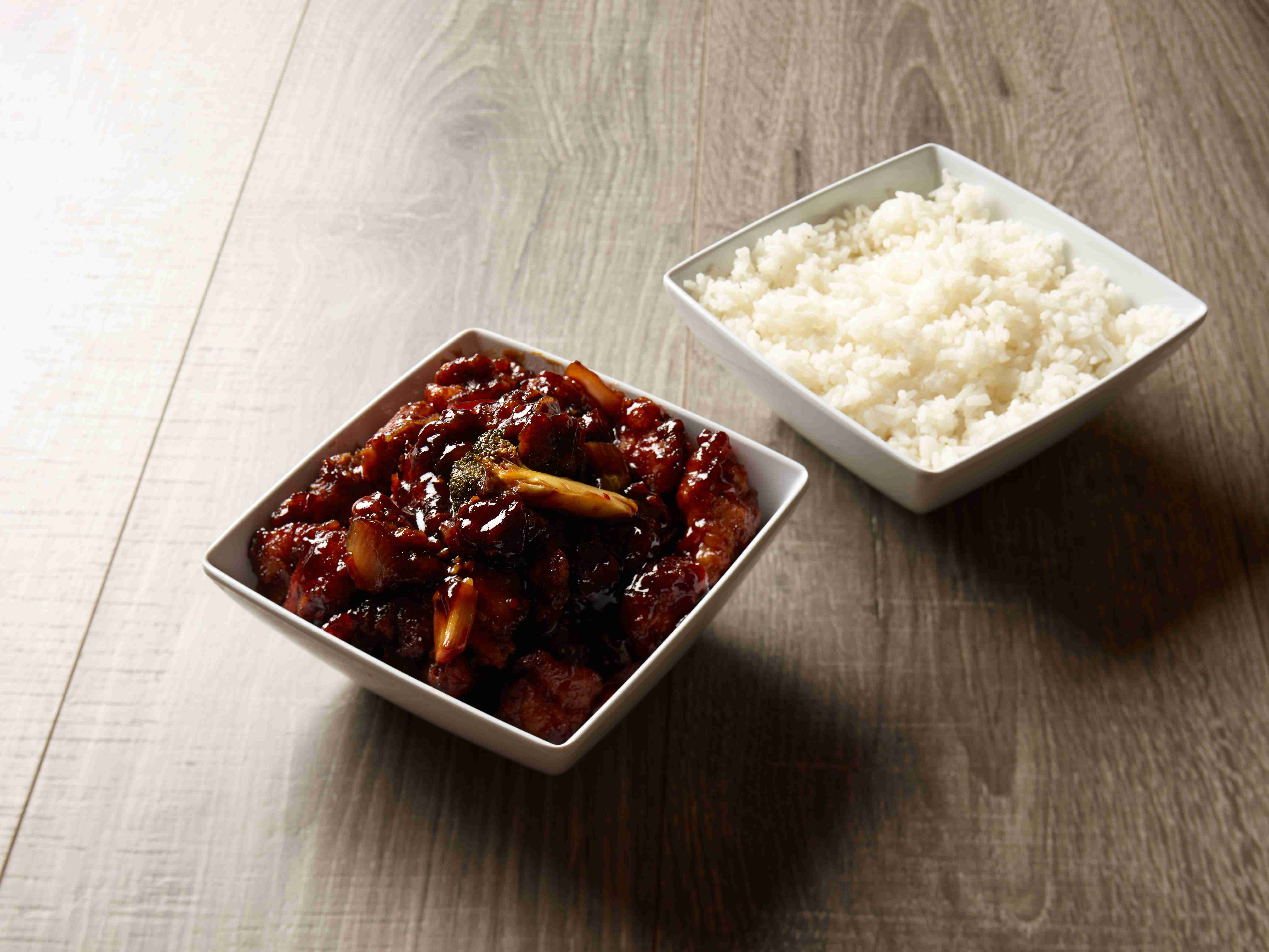 Order General Tso Chicken Dinner food online from Purple Ginger Asian Fusion store, Lakewood on bringmethat.com