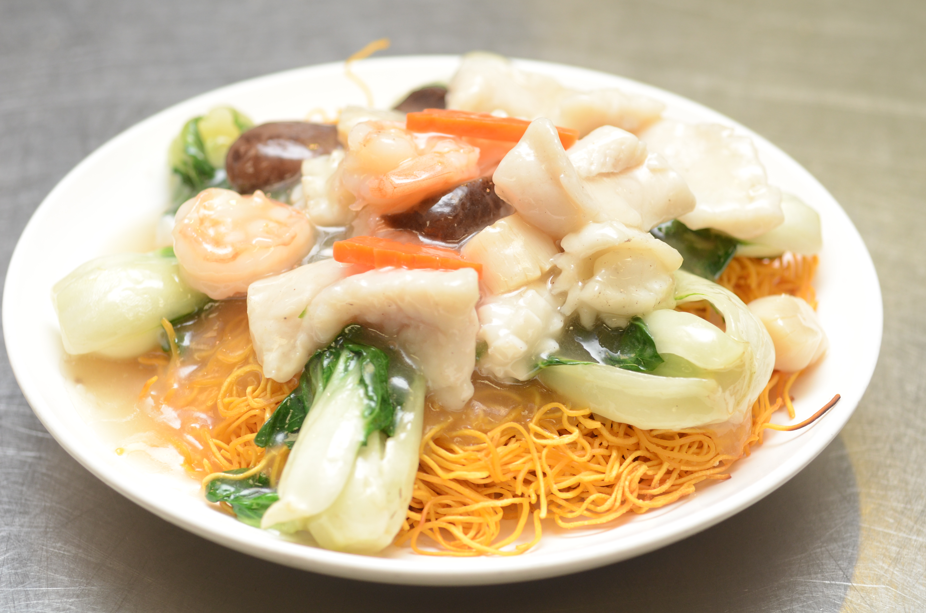 Order Seafood Pan Fried Noodle food online from Asian Pearl store, Richmond on bringmethat.com