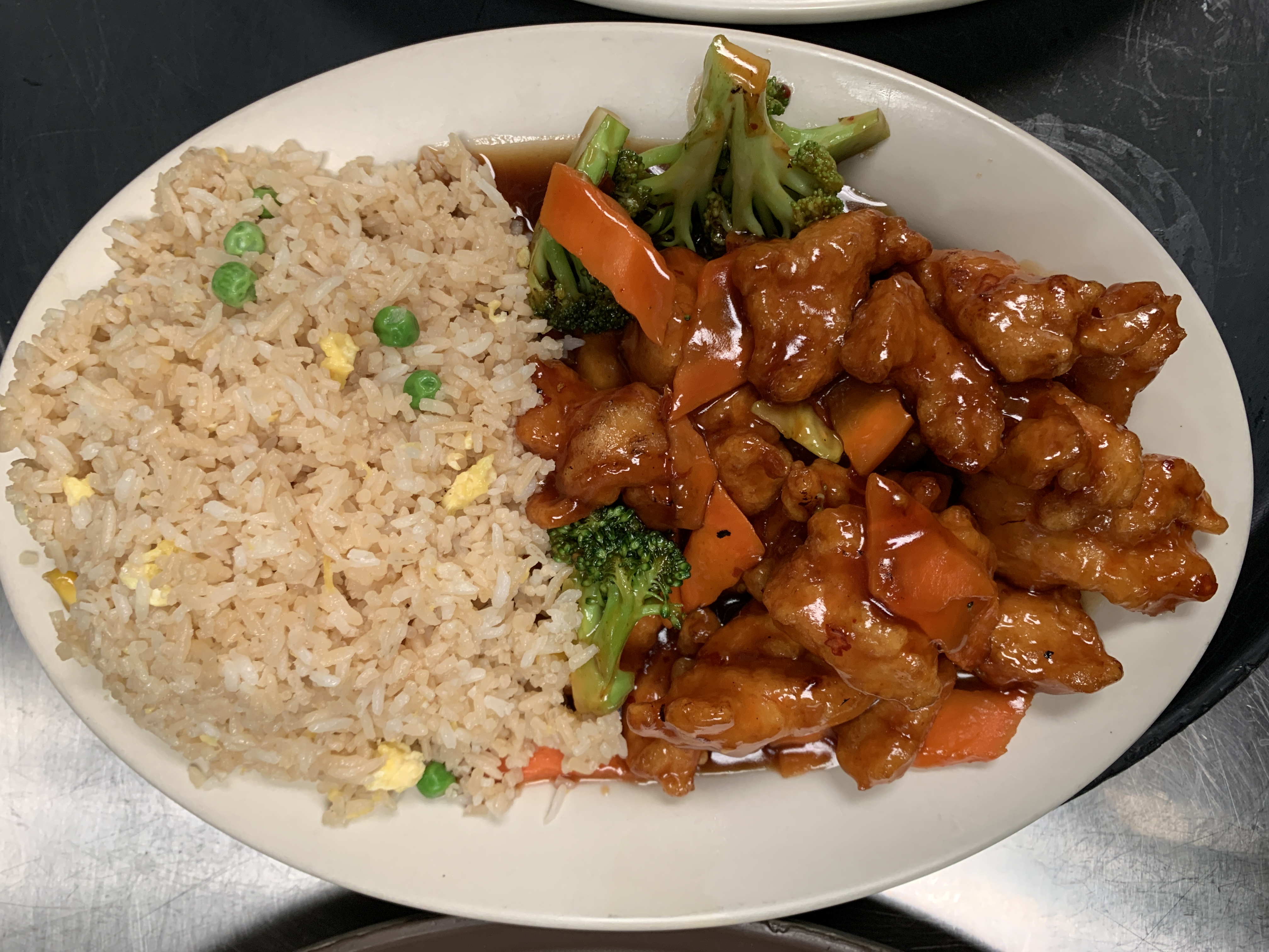 Order General Tso's Chicken food online from Ming Wah store, Moline on bringmethat.com