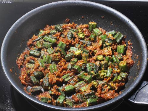 Order Okra Do Pyaza with basmati rice food online from Great Himalayan Indian Cuisines store, Moore on bringmethat.com