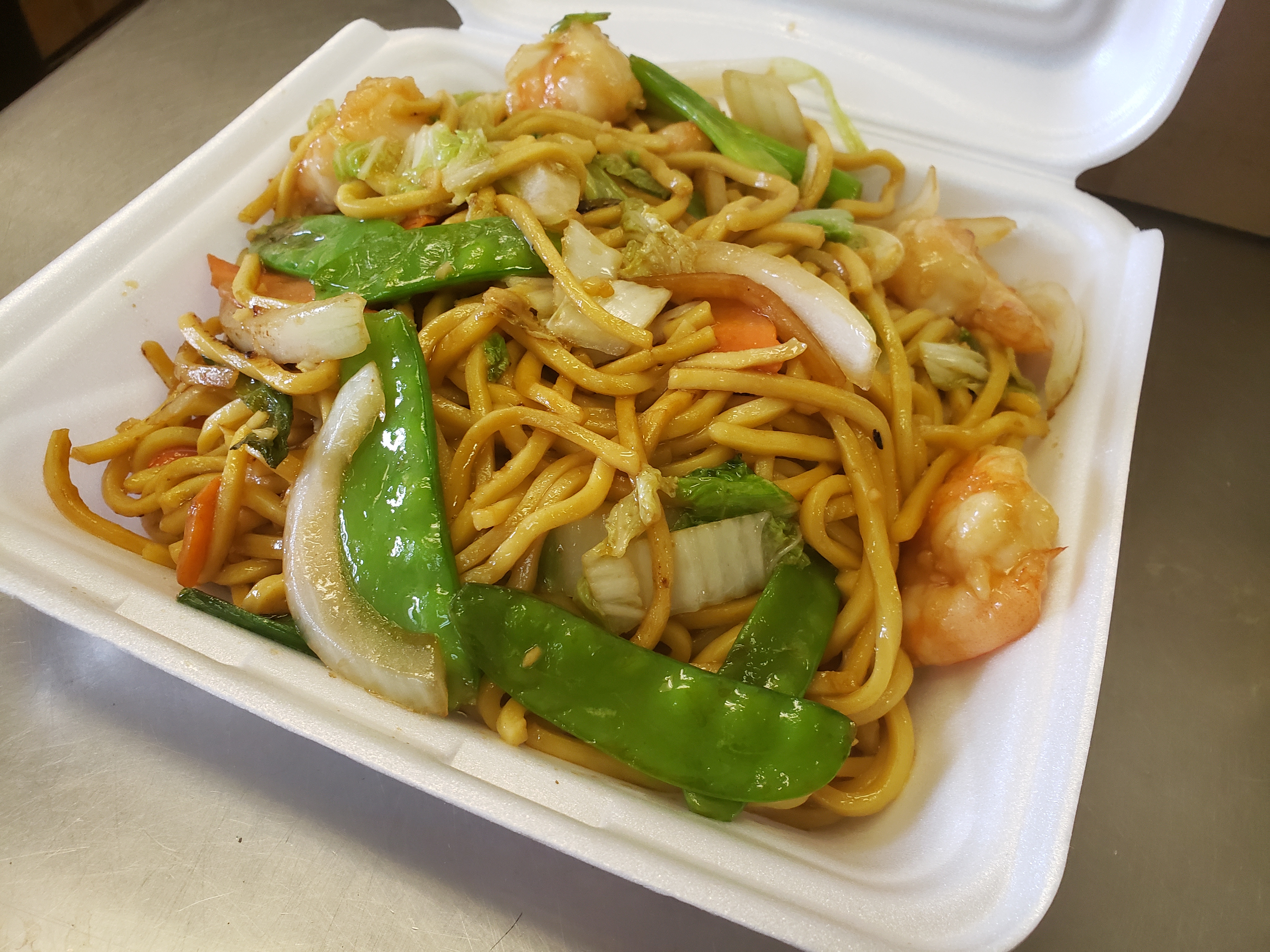 Order shrimp lo mein food online from Golden Chef Chinese Kitchen store, Chicago on bringmethat.com