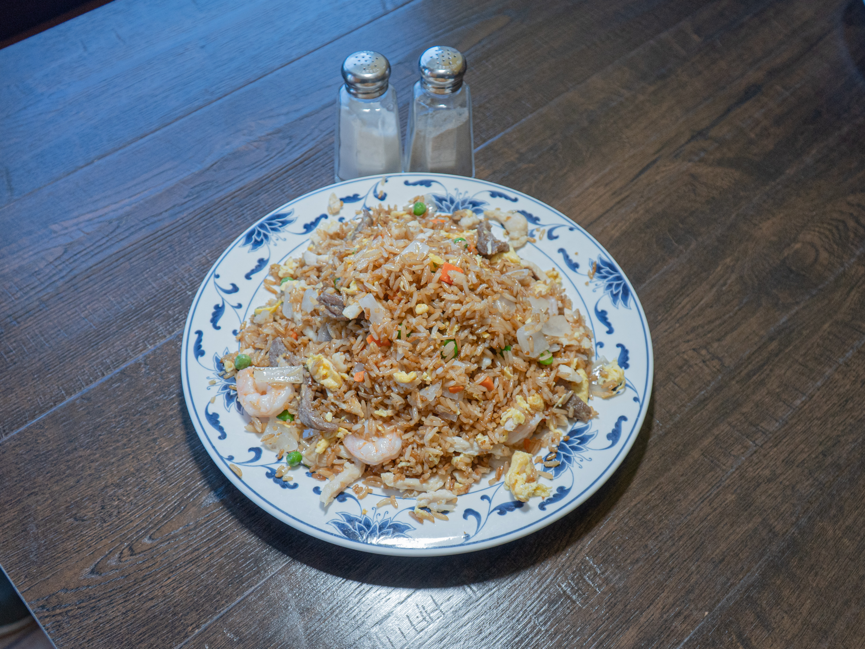 Order F6. Combination Fried Rice food online from Wong Kok Asian Cuisine store, Chantilly on bringmethat.com