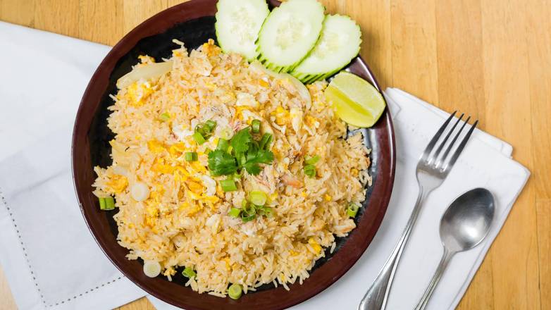 Order Crab Fried Rice food online from Khao Soi Thai store, Studio City on bringmethat.com