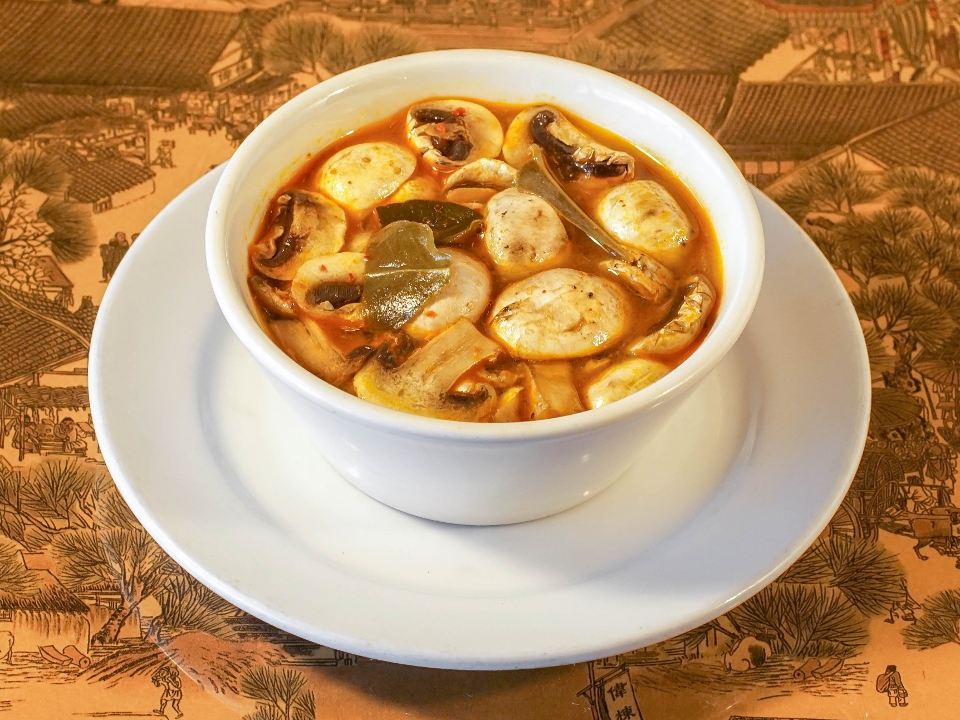 Order Tom Yum Hed food online from J. Wong's Asian Bistro store, Salt Lake City on bringmethat.com
