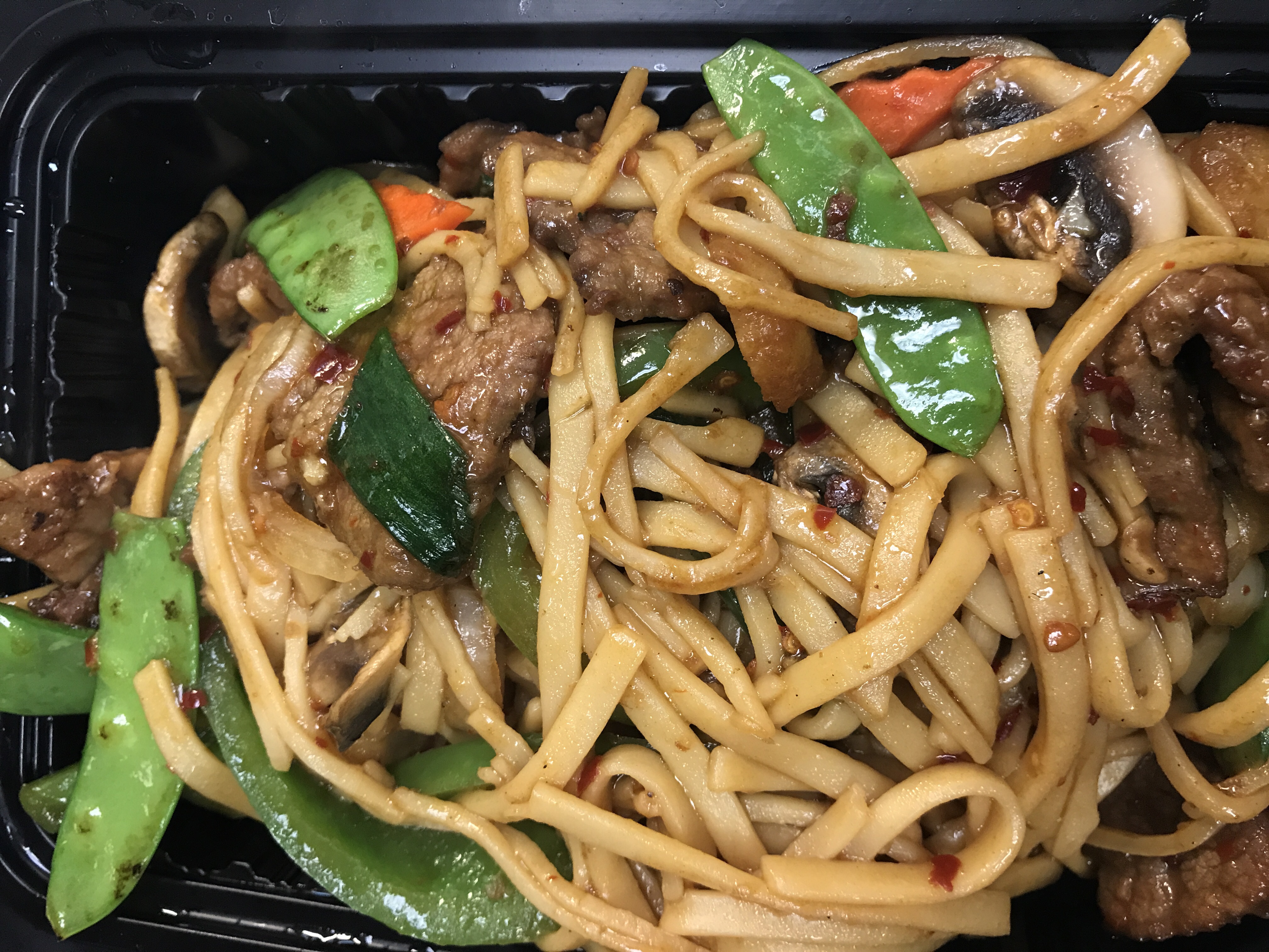 Order 509. Spicy Noodle Beef food online from Mo's Chinese Kitchen store, Orland Park on bringmethat.com