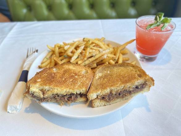 Order Short Rib Sandwich food online from Ivanhoe Restaurant & Bar store, Los Angeles on bringmethat.com