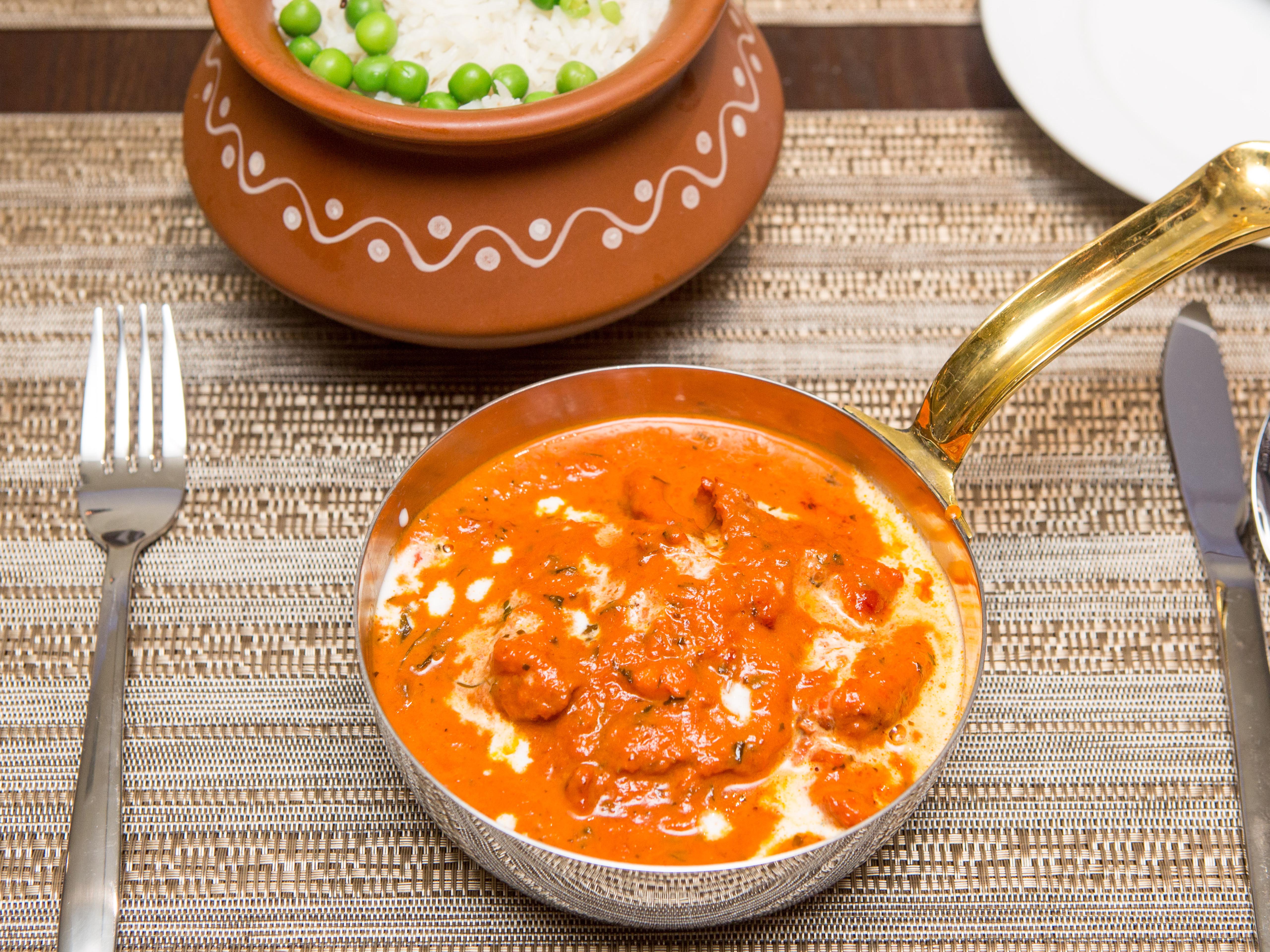Order Butter Chicken food online from Diwan Grill Indian Cuisine store, Brooklyn on bringmethat.com