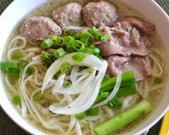 Order Combo Beef Pho food online from Pholicious store, Seminole on bringmethat.com