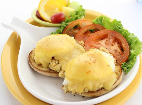 Order Crab Cake Benny food online from Scramblers store, Powell on bringmethat.com