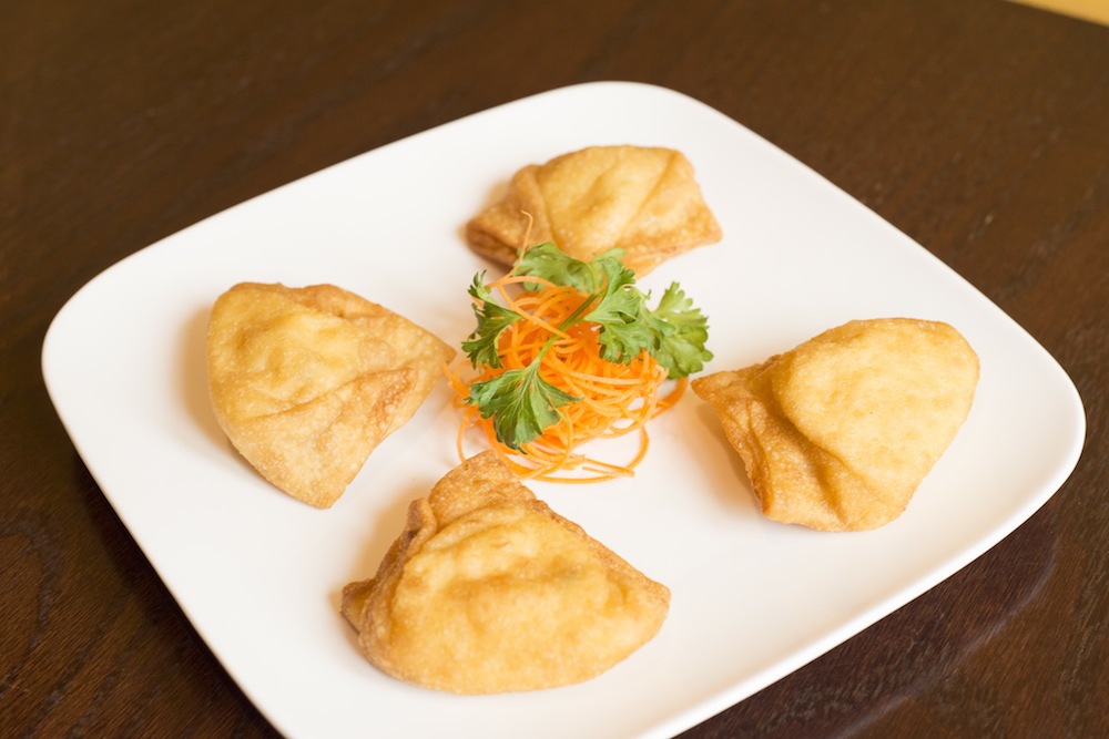 Order Crispy Crab Rangoons(6)-蟹角(6) food online from China Station store, Chicago on bringmethat.com