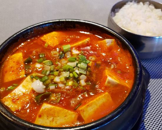 Order Kimchi Soup (김치찌개) food online from Buga Korean Bbq store, San Diego on bringmethat.com