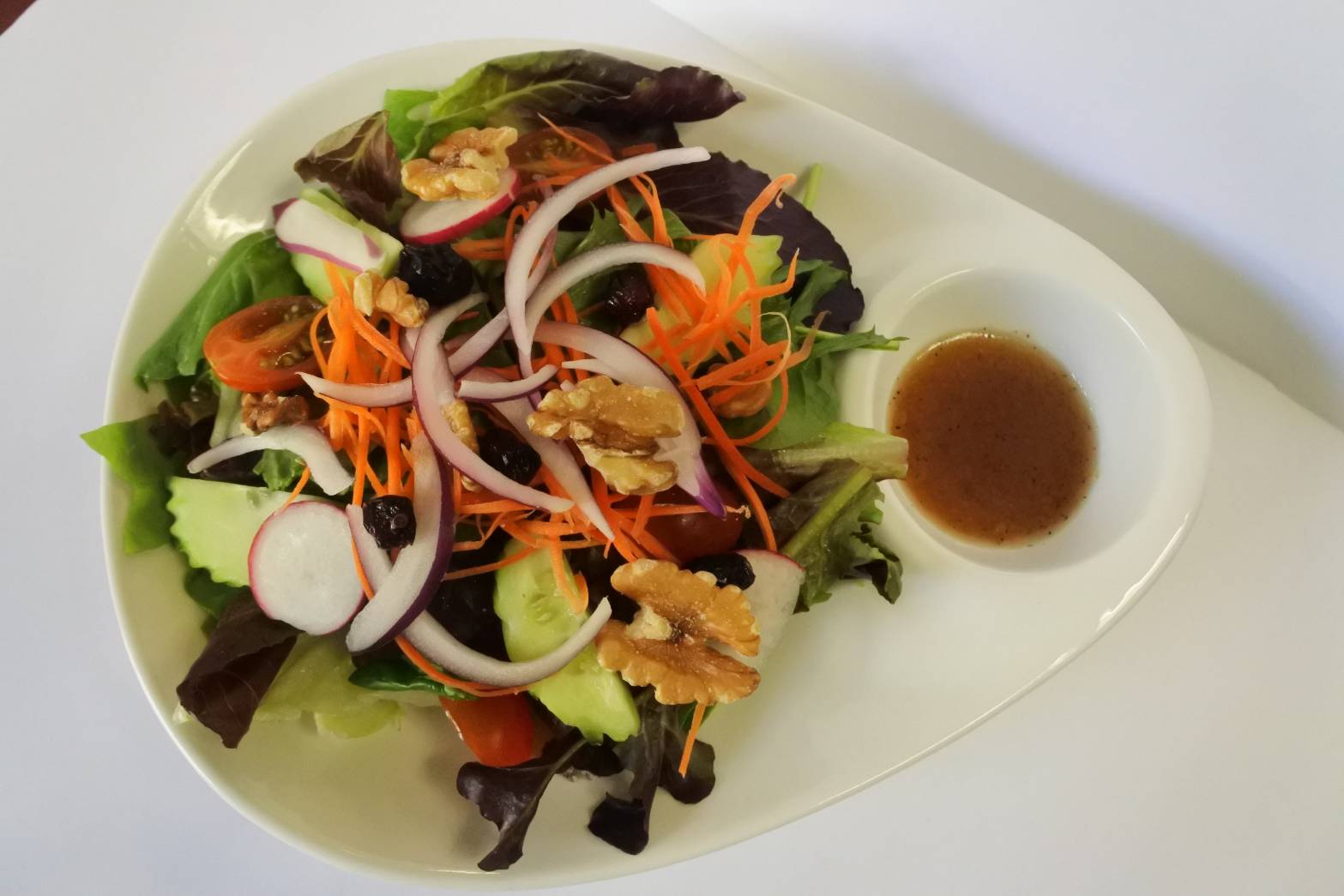 Order Salad-Simple Green food online from Issara Thai Cuisine store, Huntington Beach on bringmethat.com