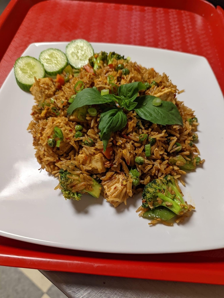 Order Thai Basil Fried Rice ( Veggie ) food online from Roma Thai & Burmese Cuisine store, Buffalo on bringmethat.com