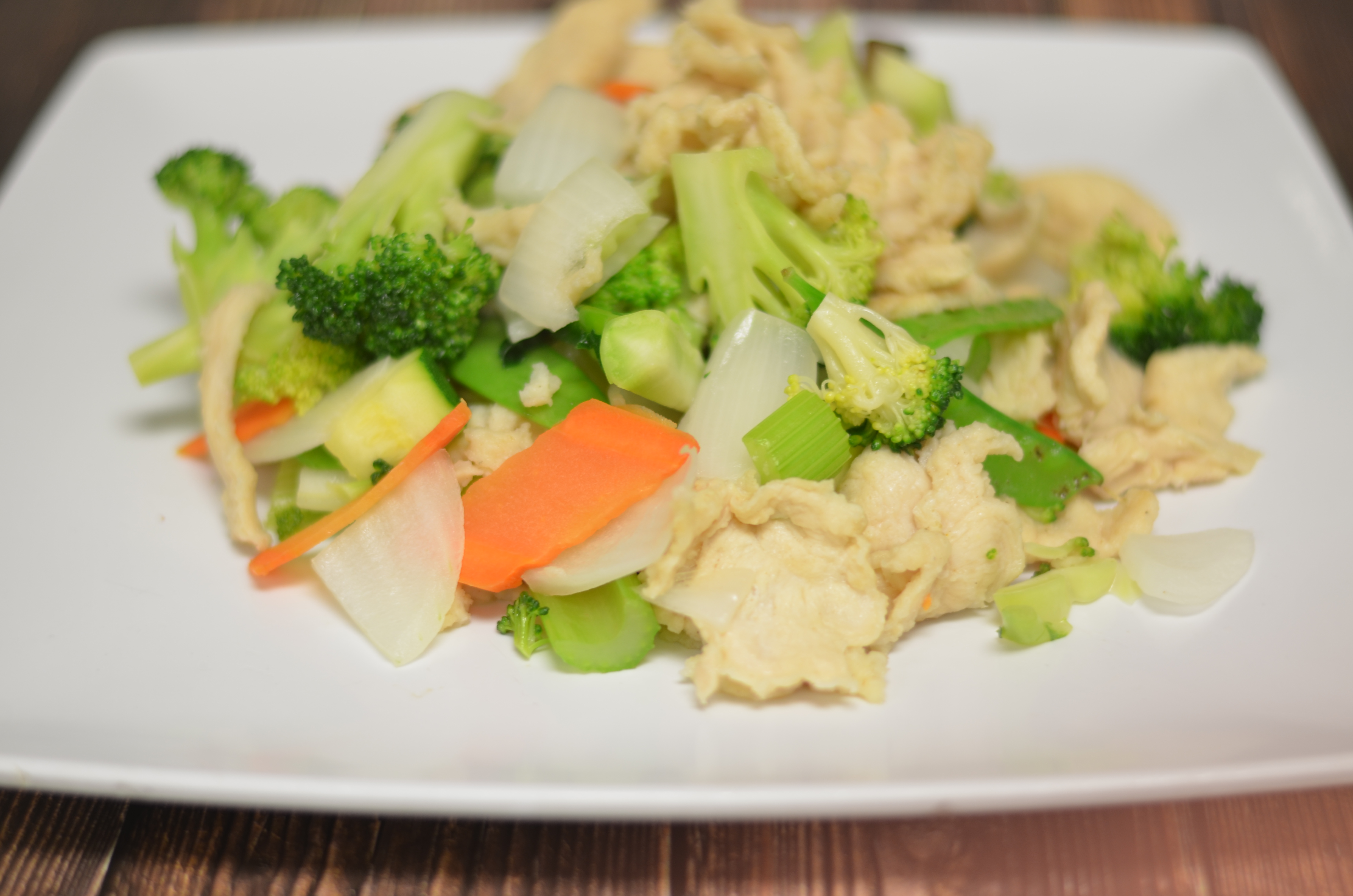 Order Steamed Chicken Vegetable food online from Yumi Cafe store, Richmond on bringmethat.com
