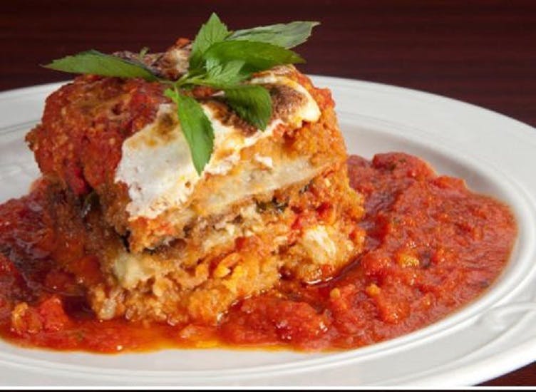 Order Lasagna - Dinner food online from Mr G's Pizzeria & Wings store, Fairlawn on bringmethat.com