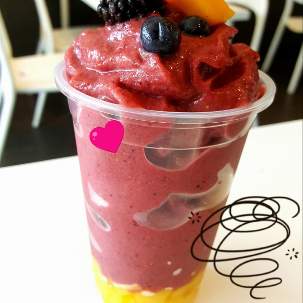 Order Mixed Berry Smoothie food online from Yog-Art store, San Diego on bringmethat.com