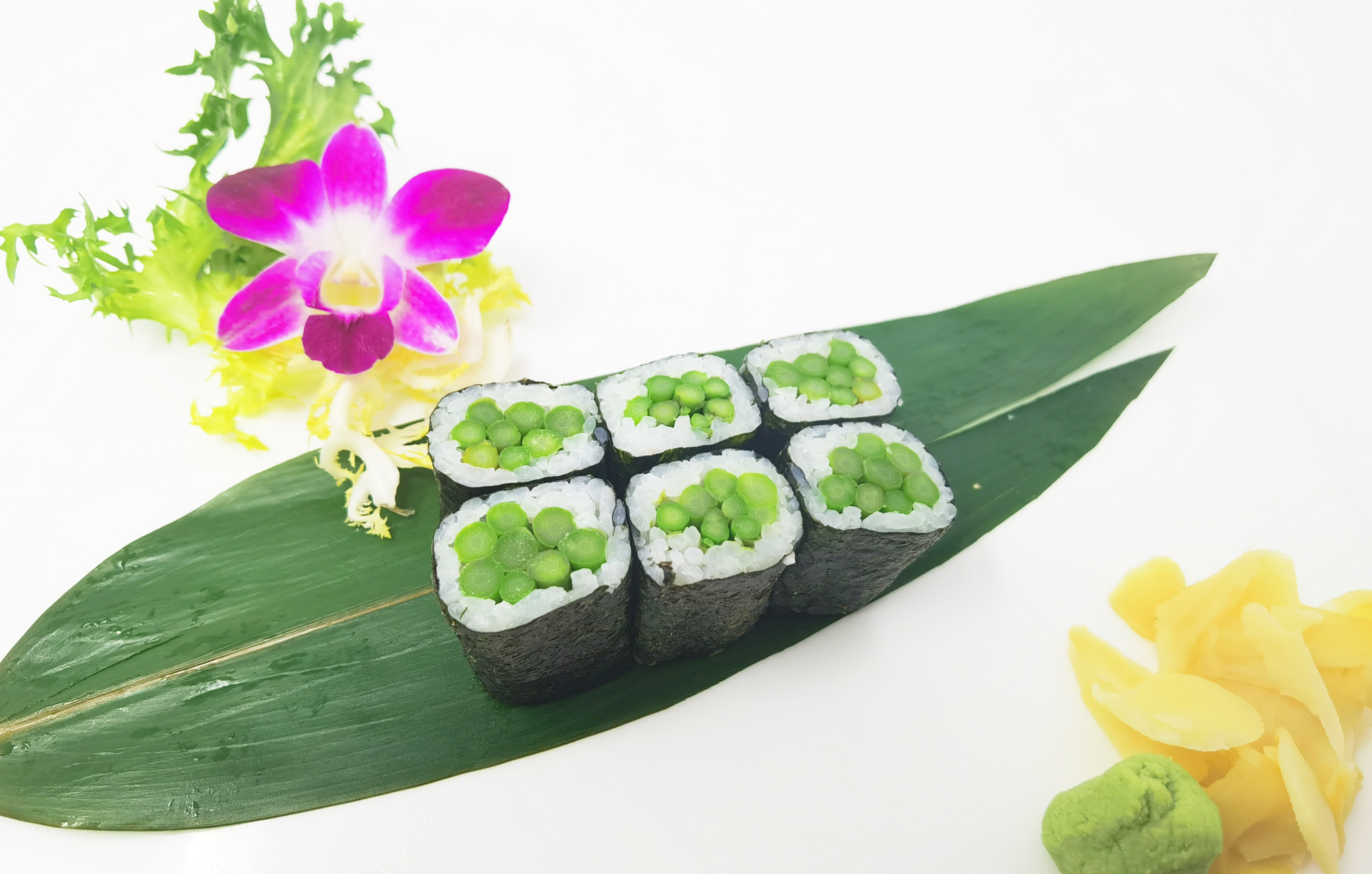 Order Asparagus Roll food online from Izumi Japanese Restaurant store, Youngstown on bringmethat.com