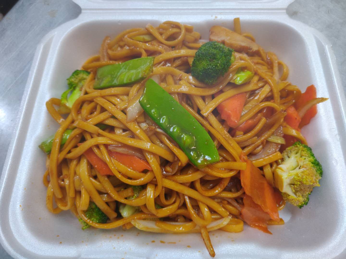 Order F1. Vegetable Lo Mein food online from Sam Cafe store, Houston on bringmethat.com