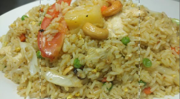 Order RI3. Pineapple Fried Rice food online from Mom Can Cook Thai Kitchen store, Santa Clarita on bringmethat.com