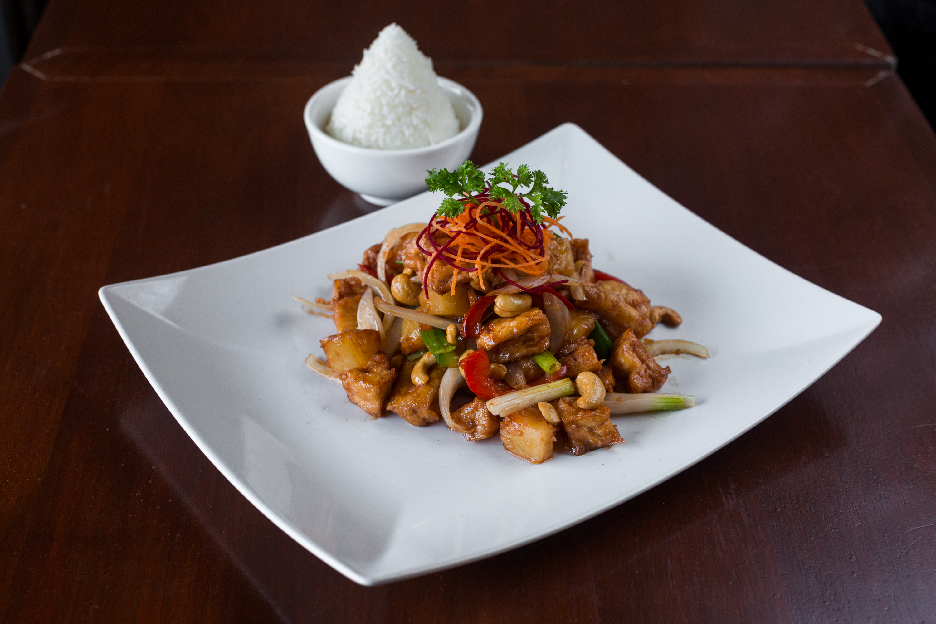 Order Sauteed Tofu and Cashews Nuts food online from Thai Me store, Brooklyn on bringmethat.com