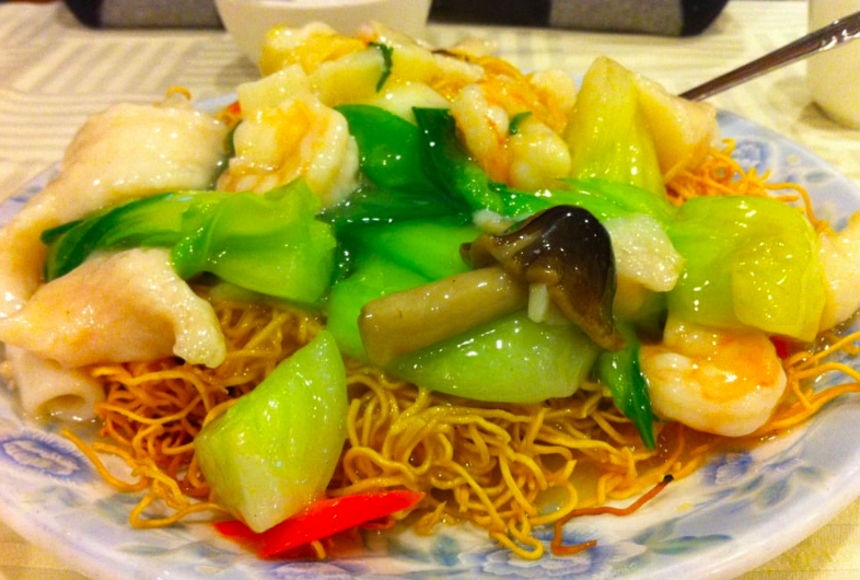 Order 205. Seafood Pan-Fried Noodles 海鲜煎面 food online from Hop Woo store, Los Angeles on bringmethat.com