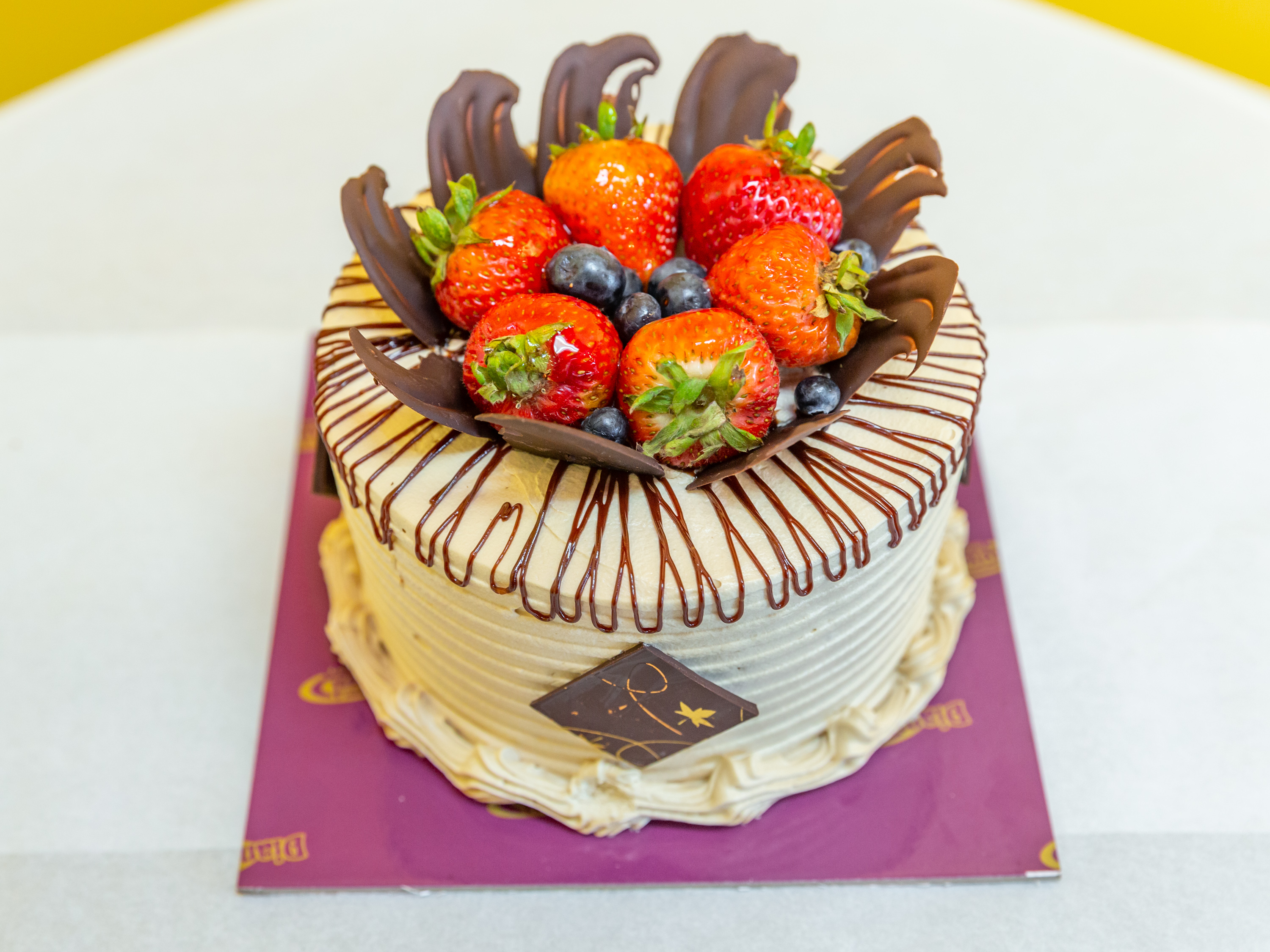 Order 6" Cappuccino Cake food online from Diamond Bakery store, Monterey Park on bringmethat.com