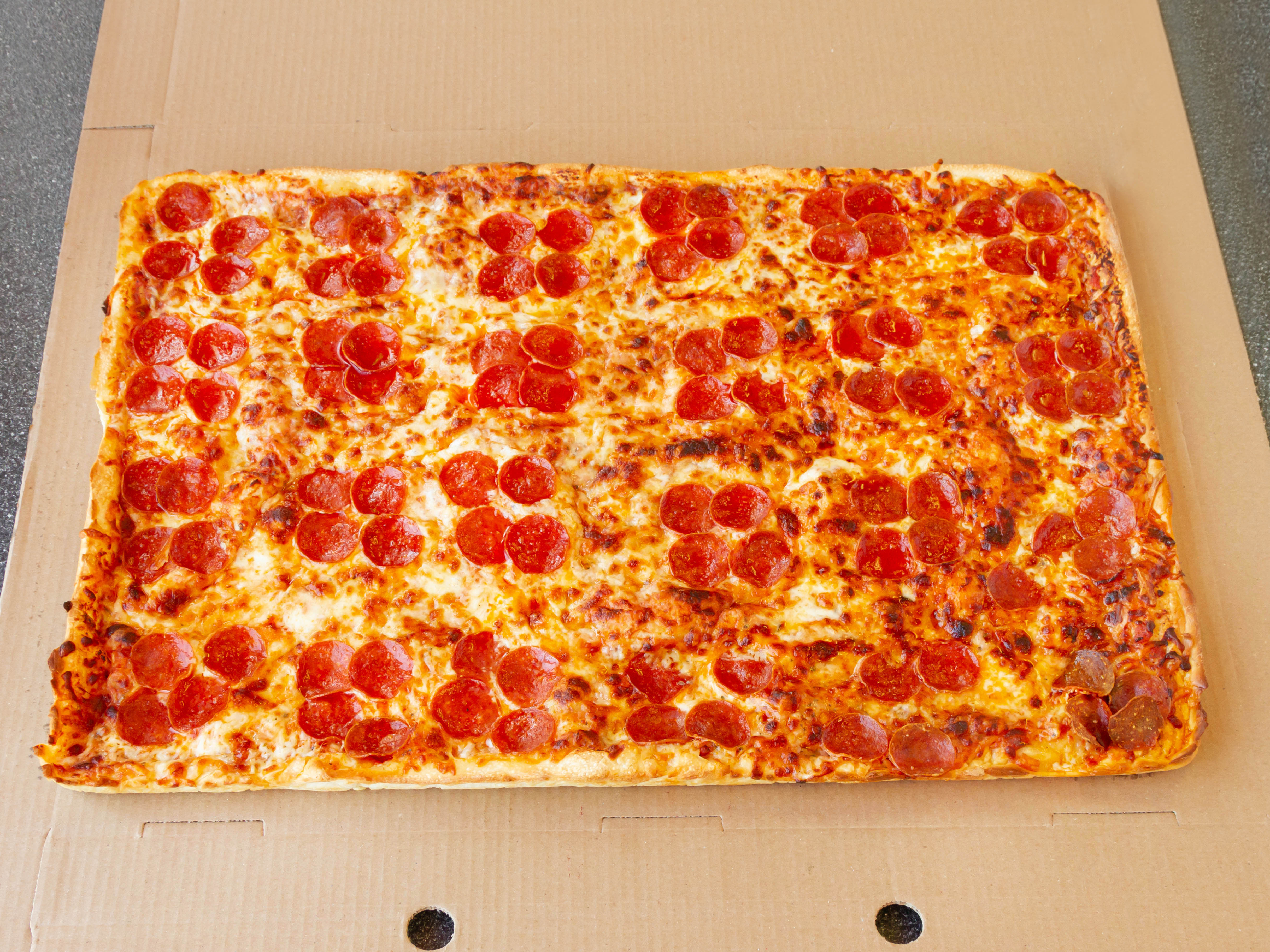 Order Plain Party Pizza food online from Country Pizza store, Fitchburg on bringmethat.com