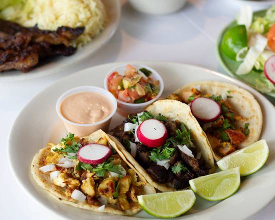 Order Tacos de Carnitas food online from La Pupusa Loca store, Sterling on bringmethat.com