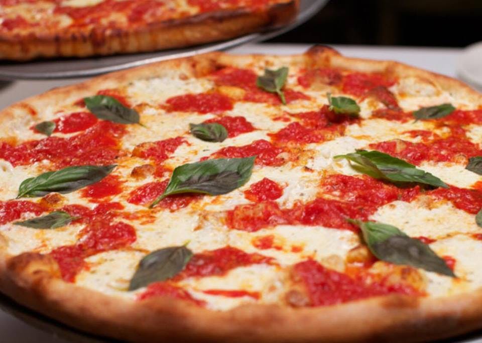 Order Margherita Pizza - Personal 10'' food online from Tre Fratelli store, Langhorne on bringmethat.com