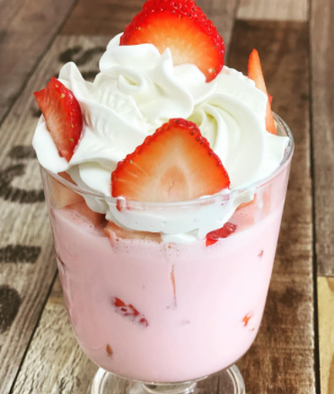 Order Strawberry with Cream food online from Mariposas store, Houston on bringmethat.com