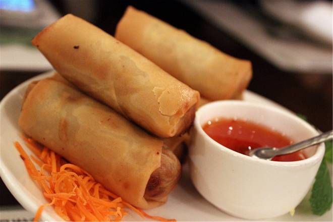 Order Vegetable Egg Roll  *6 pcs（ 炸春卷） food online from Ten Second Yunnan Rice Noodle store, New Haven on bringmethat.com