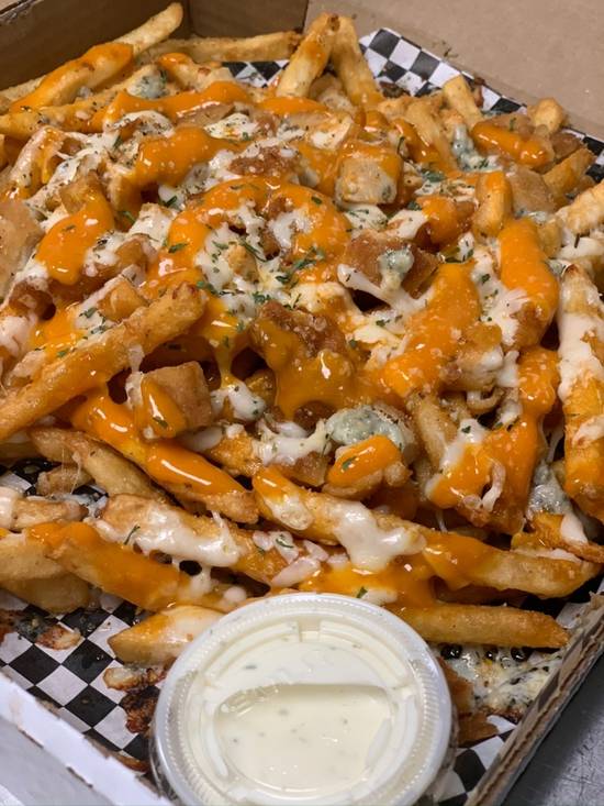 Order Buffalo Poutine Fries food online from The Pizza Cutters store, Syracuse on bringmethat.com