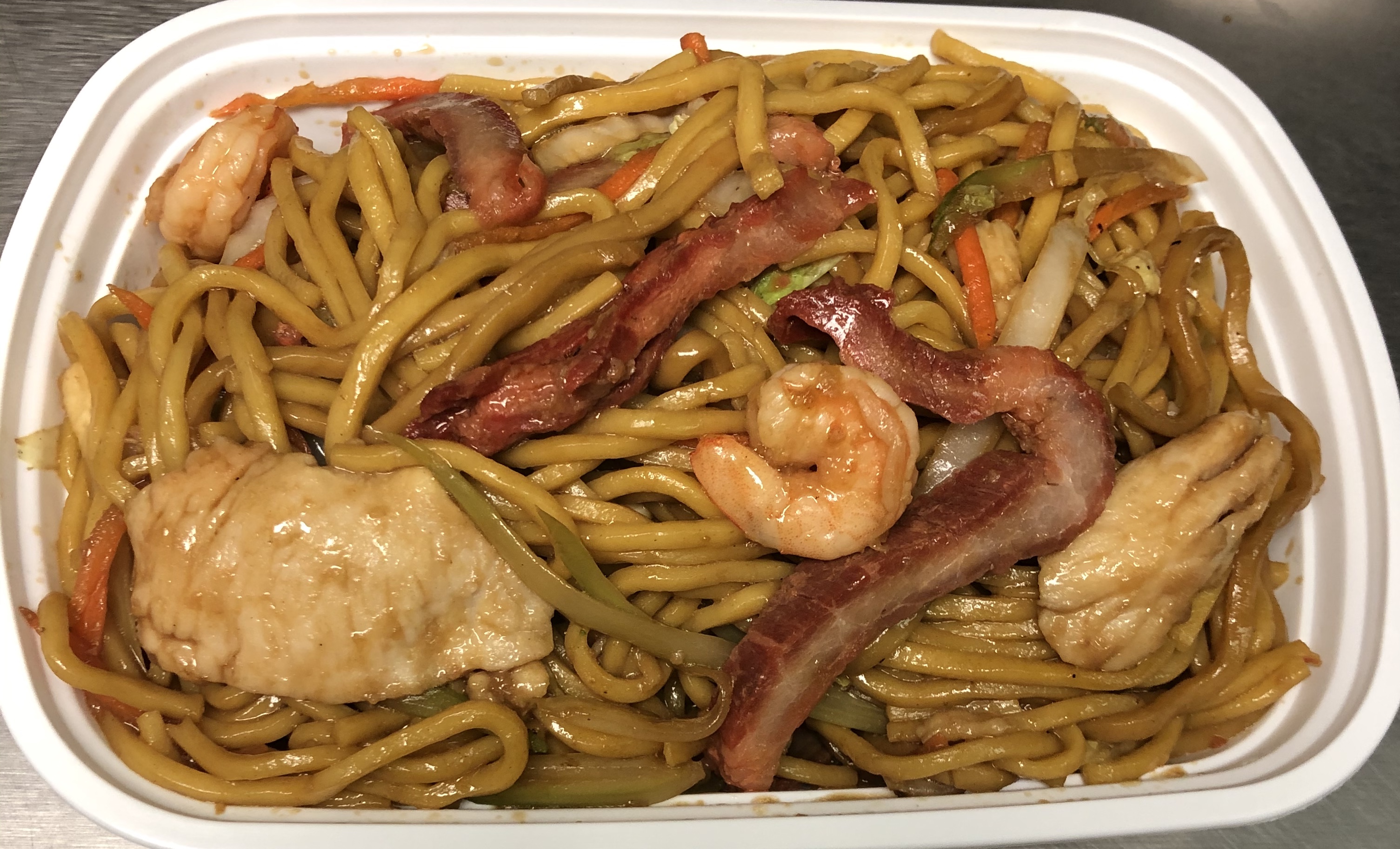 Order 41. House Special Lo Mein food online from China Star store, Dunbar on bringmethat.com