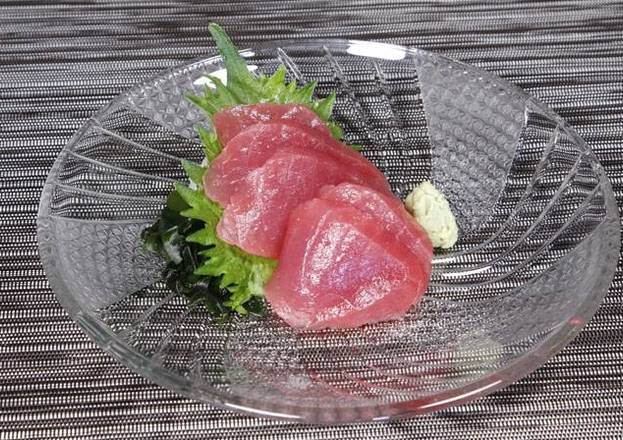 Order Tuna (5 pieces) food online from Fujisan store, El Centro on bringmethat.com