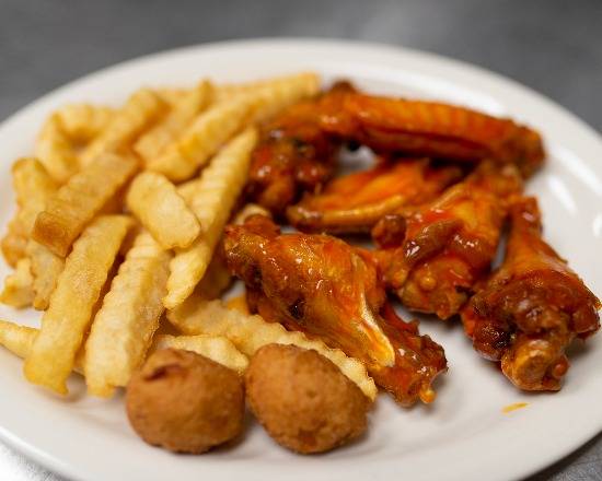 Order 6 Pieces Wings Combo food online from Cordova Catfish Place And More store, Memphis on bringmethat.com