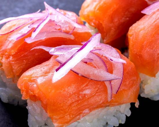 Order Philly Salmon Roll (4 Pcs) food online from SushiStop Culver City store, Culver City on bringmethat.com