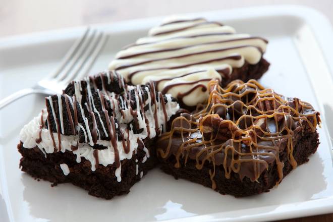 Order Brownies food online from Nestle Toll House Cafe store, Jackson on bringmethat.com