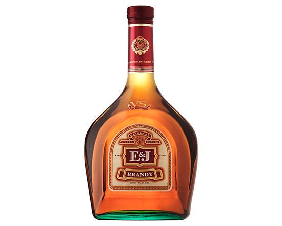 Order E&J VS, 1.75L brandy (40.0% ABV) food online from Space Liquor store, Houston on bringmethat.com