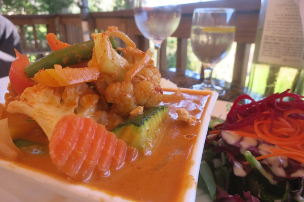 Order Red Curry  food online from Rnoh Thai Restaurant store, Larkspur on bringmethat.com