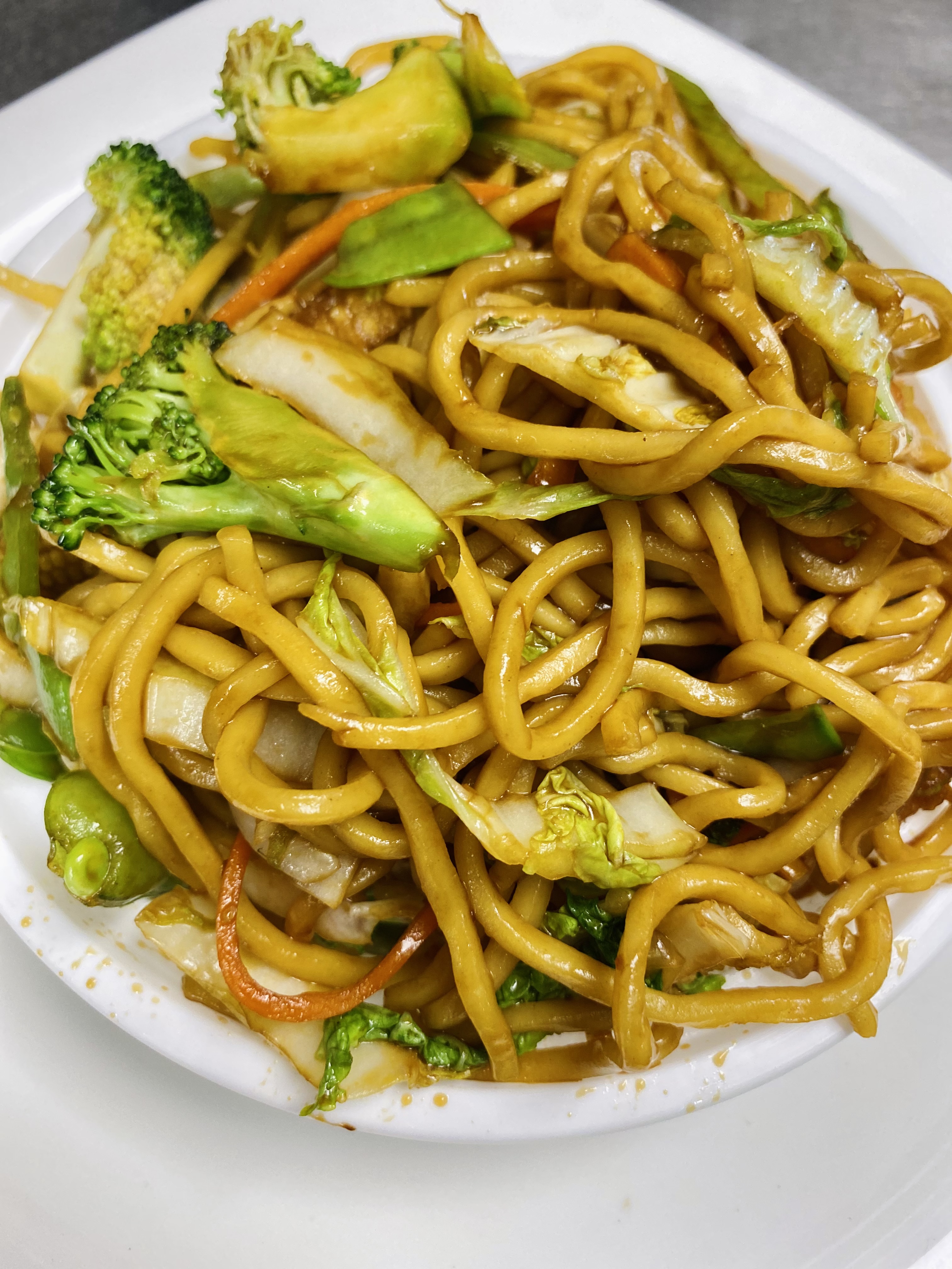 Order M5. Vegetable Lo Mein food online from China Wok store, Ridley Park on bringmethat.com