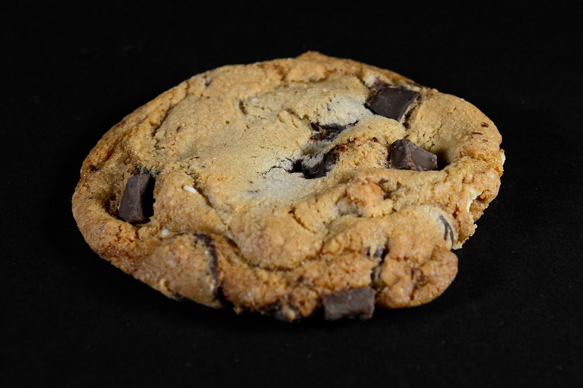 Order Sandy's Amazing Chocolate Chunk Manifesto® Cookie food online from Killer Burger store, Vancouver on bringmethat.com