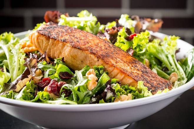Order Field Greens Salad food online from Chickie & Pete store, Bordentown on bringmethat.com