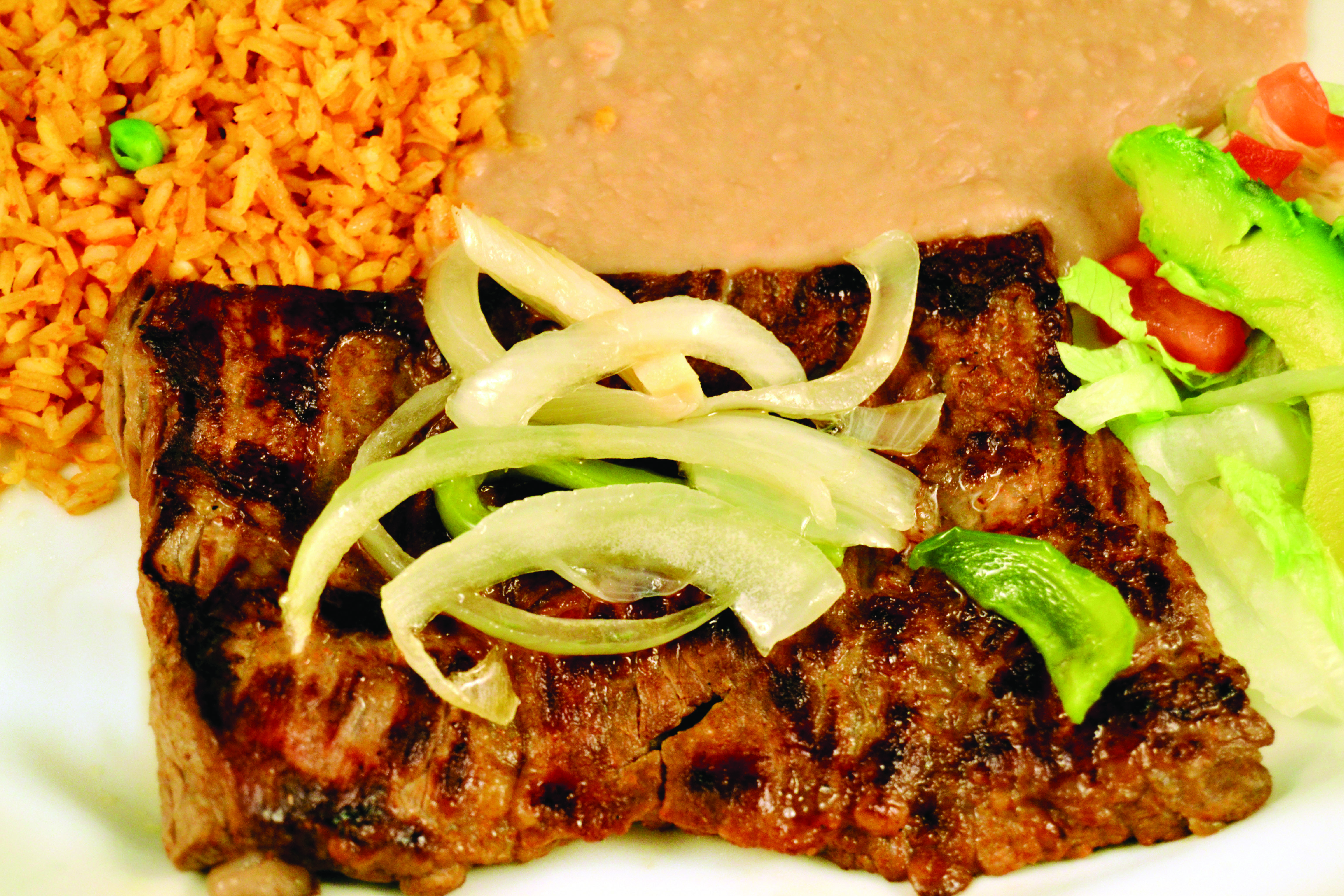 Order Beef Dinner food online from Mi Comal Mexican Restaurant store, Irving on bringmethat.com