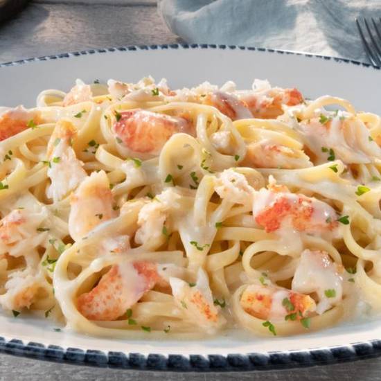 Order Crab Linguini Alfredo food online from Red Lobster store, Richmond on bringmethat.com