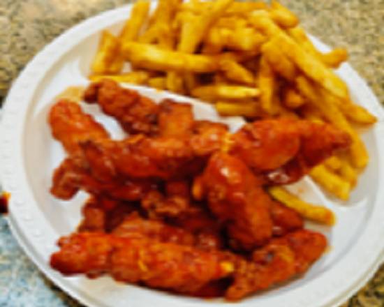 Order Buffalo Chicken Wings Plate food online from Old Country Pizzeria store, East Weymouth on bringmethat.com