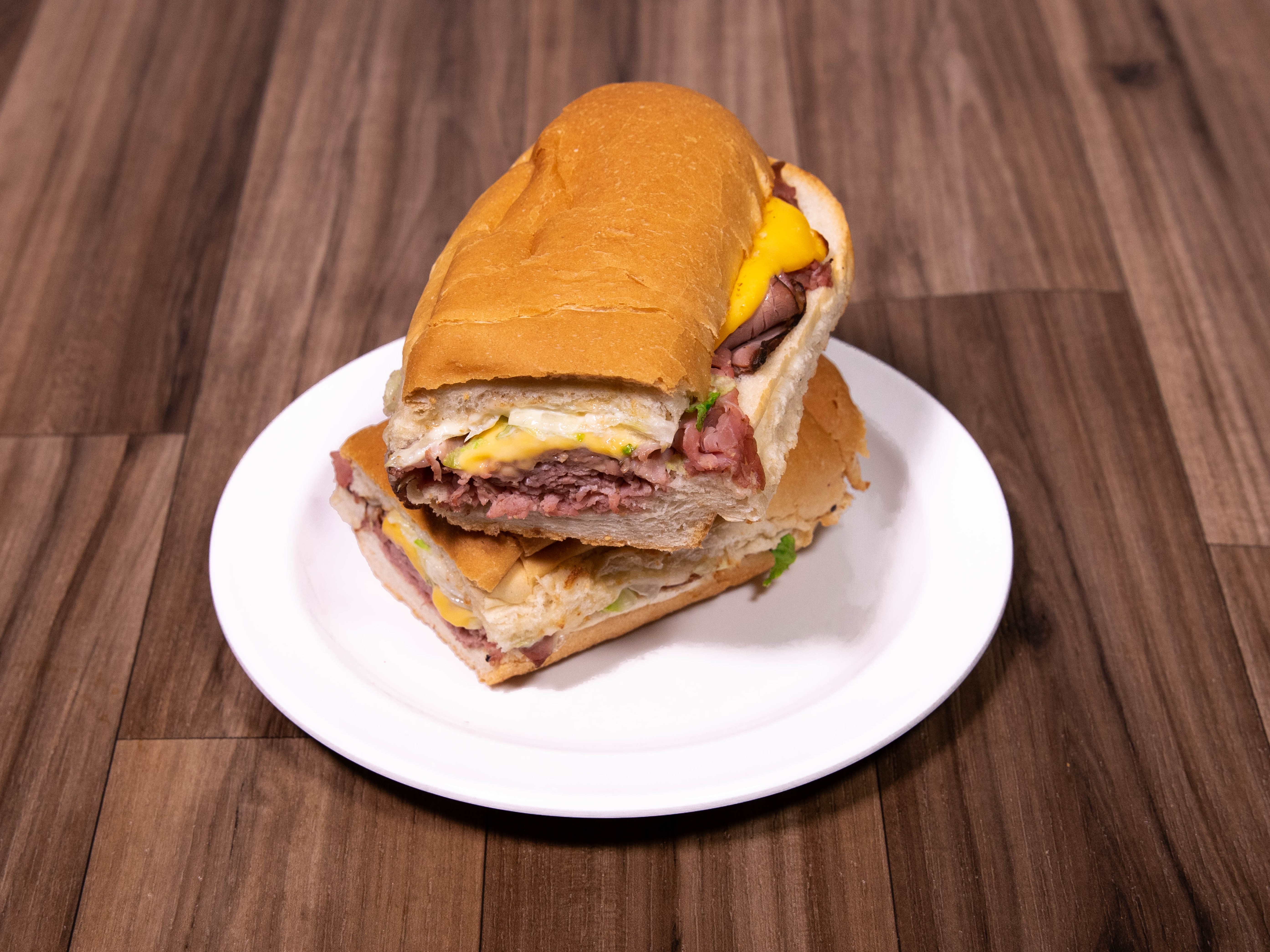 Order Roast Beef Sub food online from Murphy's Deli store, The Woodlands on bringmethat.com