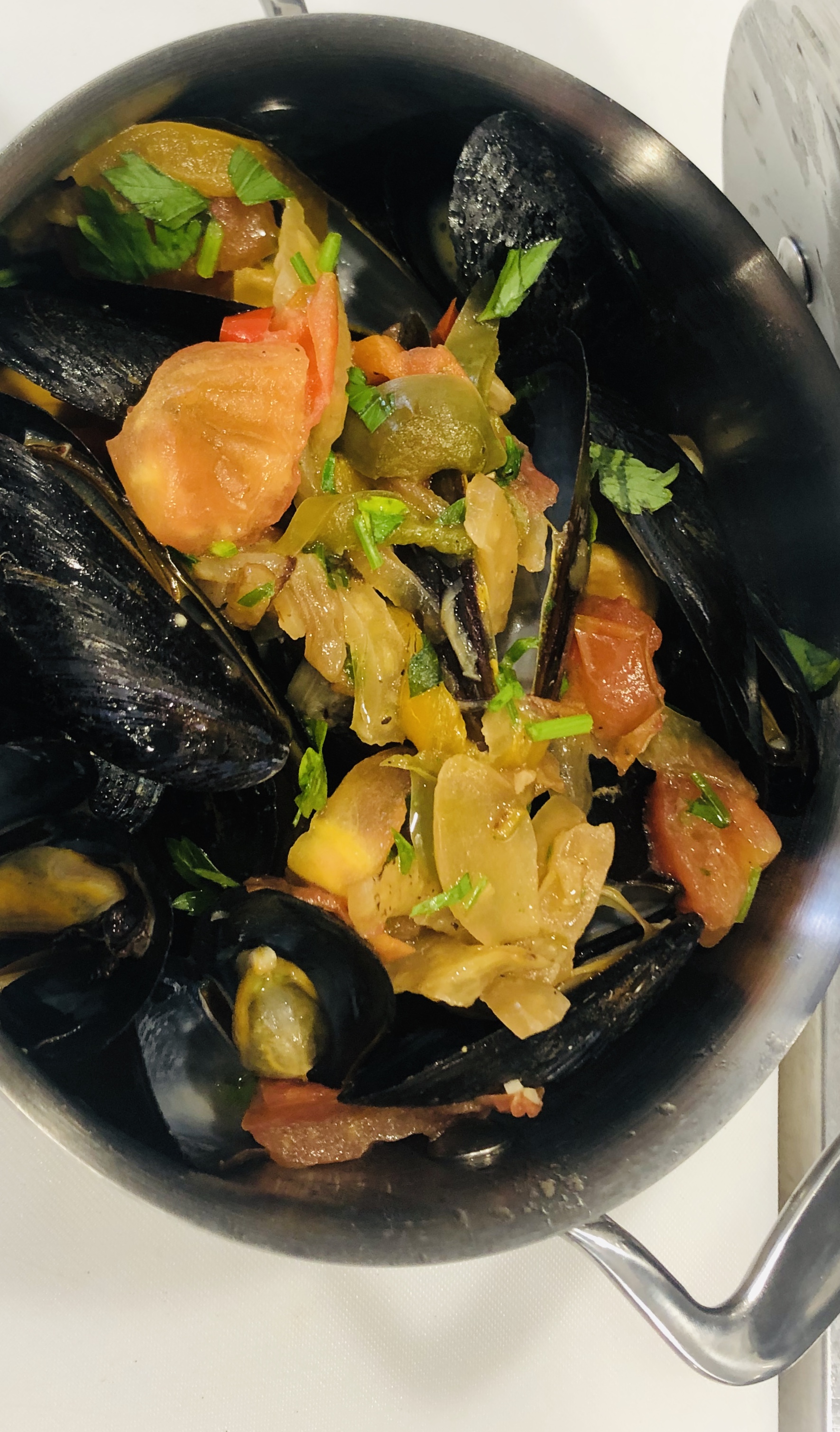 Order Mussels Valsos Way food online from Valsos Table & Bar store, Revere on bringmethat.com