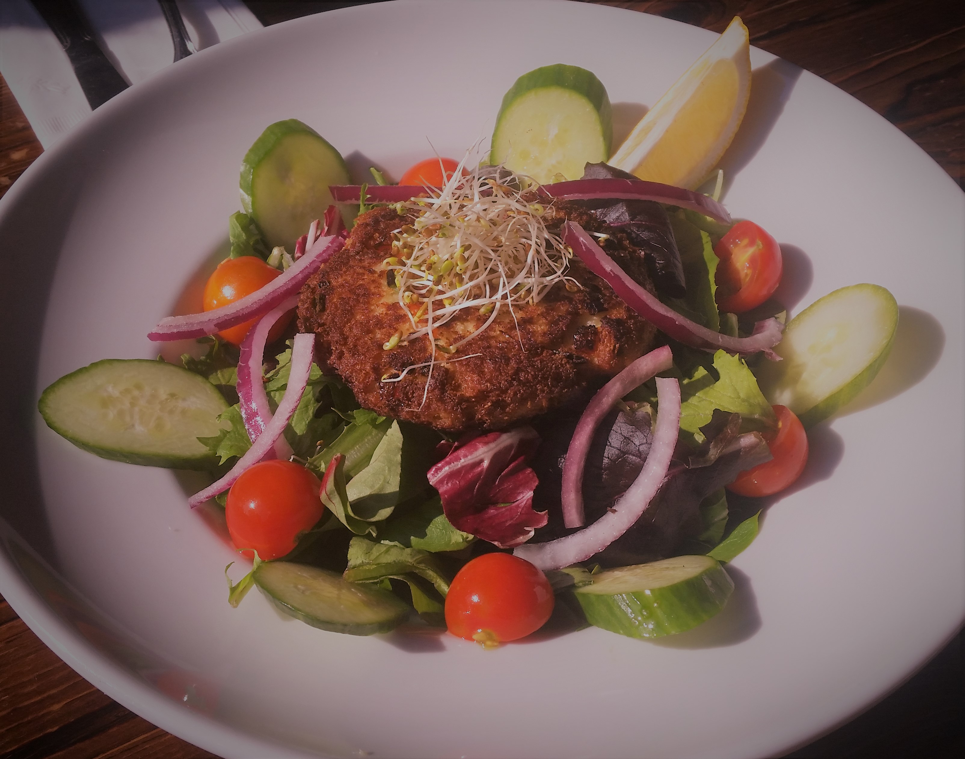 Order Crab Cake Salad food online from Flippers Gourmet Burgers store, Oakland on bringmethat.com