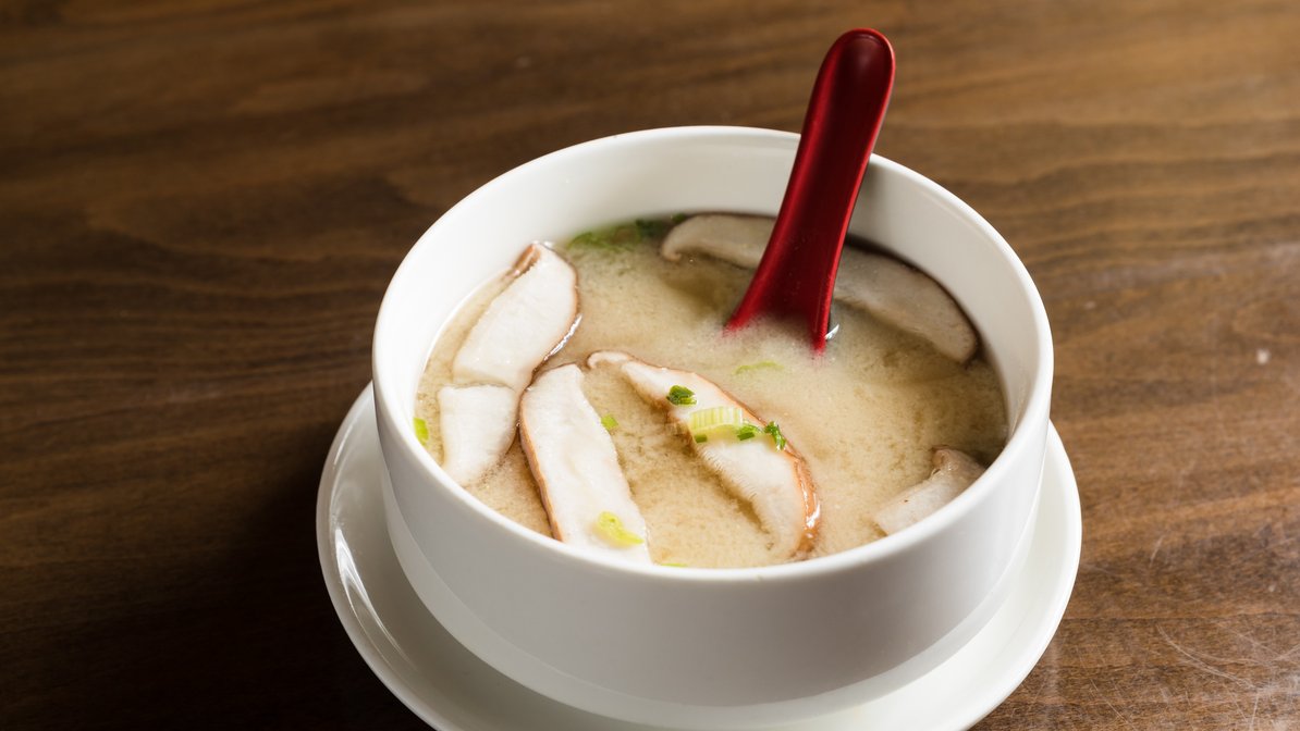 Order S2. Miso Mushroom Soup food online from Dao palate store, Brooklyn on bringmethat.com